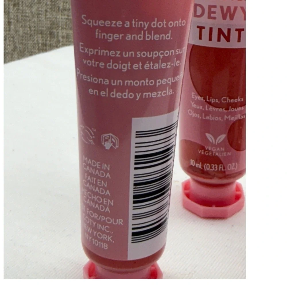 Covergirl Clean Fresh All Over Dewy Tint 400 Dreamy Pink Vegan Makeup Lot of‎ 4